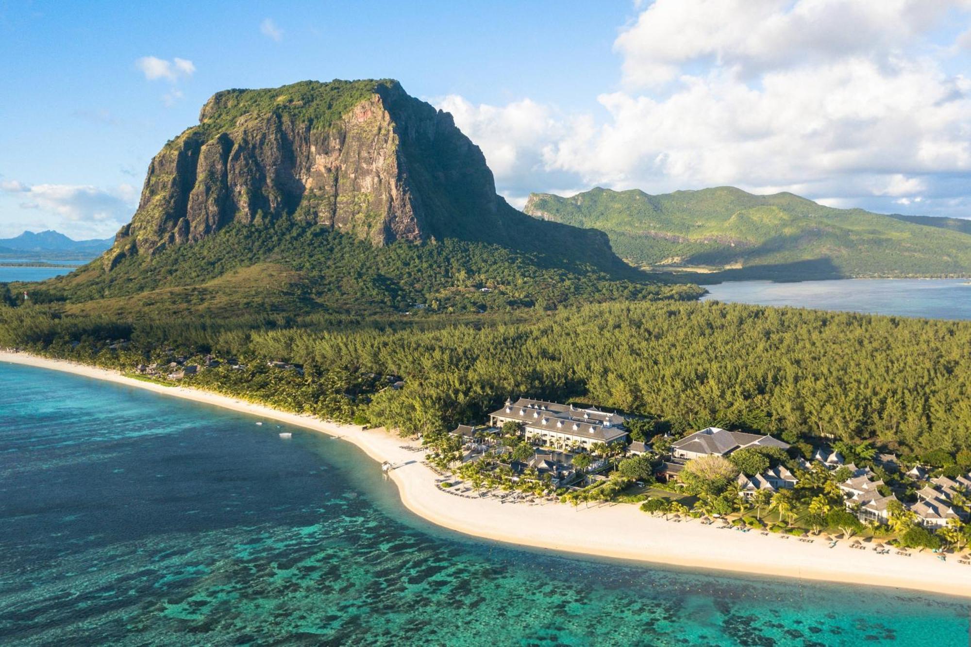 Jw Marriott Mauritius Resort Le Morne Brabant Exterior photo